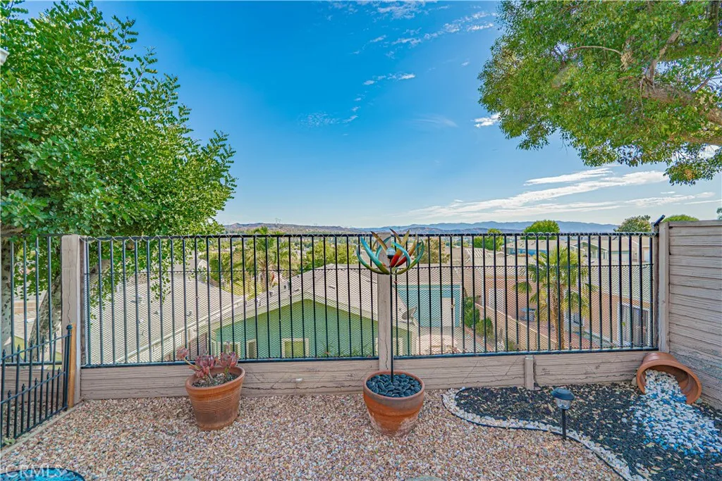 20164 Crestview Dr., Canyon Country, California 91351 home-pic-43